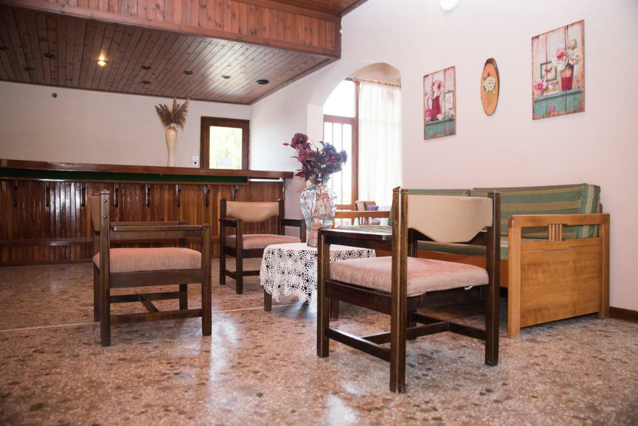 מאליה Harmony Hotel & Studio מראה חיצוני תמונה